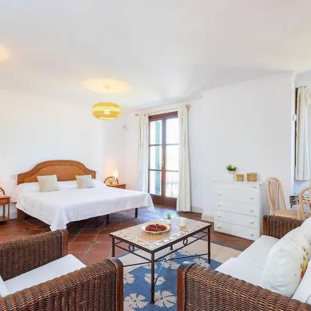 Faro's Isla De Guadalmina Holiday home