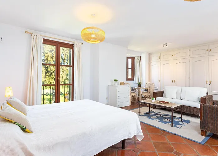 Дом отдыха Faro's Isla De Guadalmina *